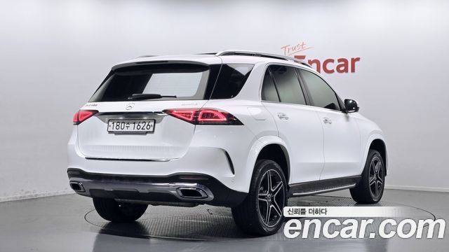 Mercedes-Benz GLE-Class 2020 — photo 2