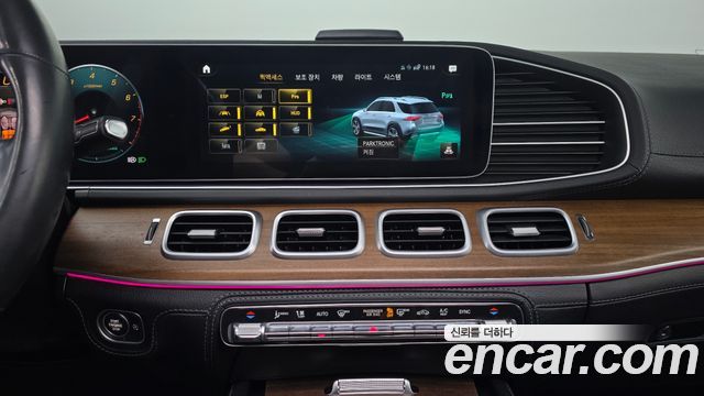 Mercedes-Benz GLE-Class 2020 — photo 17