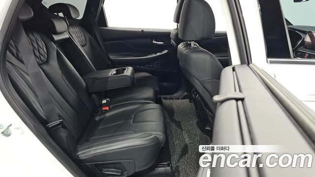 Hyundai Santafe 2023 — photo 17