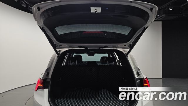 Hyundai Santafe 2023 — photo 26