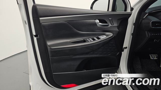 Hyundai Santafe 2023 — photo 14