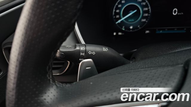 Hyundai Santafe 2023 — photo 28