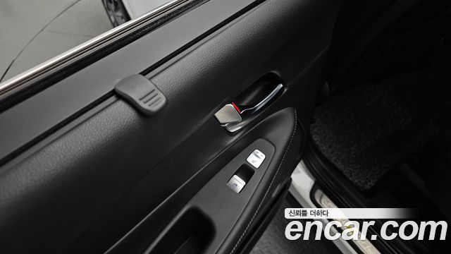 Hyundai Santafe 2023 — photo 29