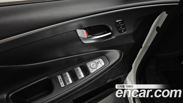 Hyundai Santafe 2023 — photo 31