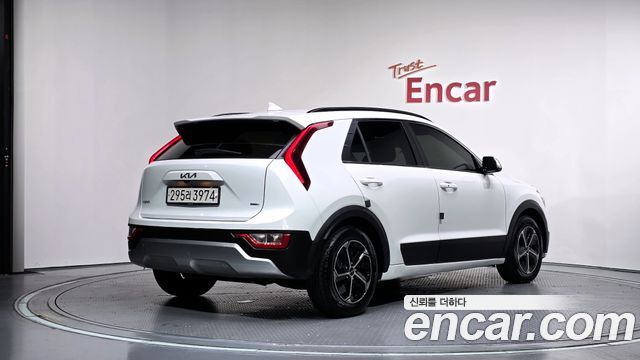 Kia Niro 2022 — photo 2