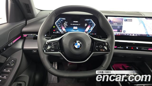 BMW 5-Series 2024 — photo 18