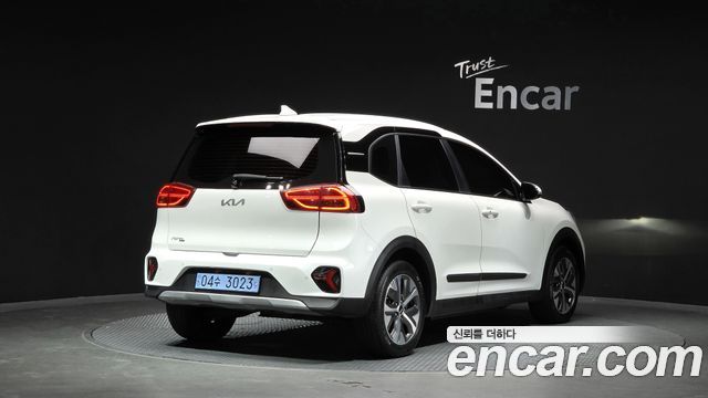 Kia Niro 2023 — photo 2