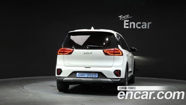 Kia Niro 2023 — photo 4