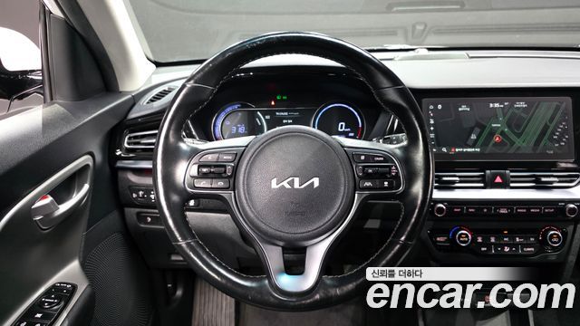 Kia Niro 2023 — photo 18