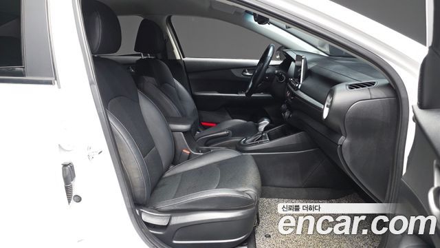 Kia K3 2021 — photo 11
