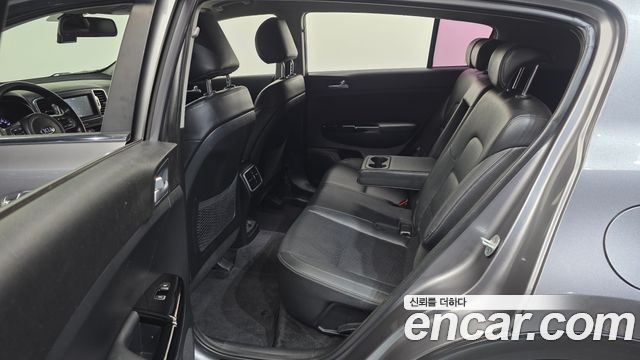 Kia Sportage 2016 — photo 17