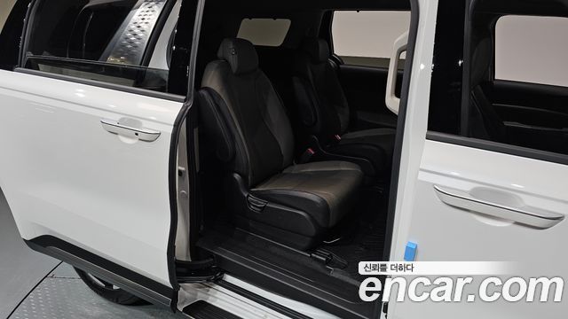Kia Canival 2024 — photo 18