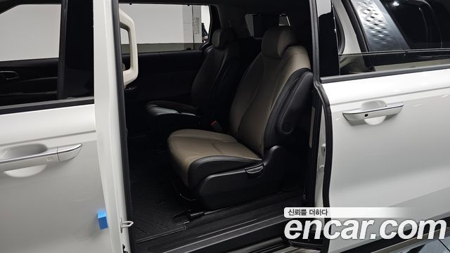 Kia Canival 2024 — photo 16