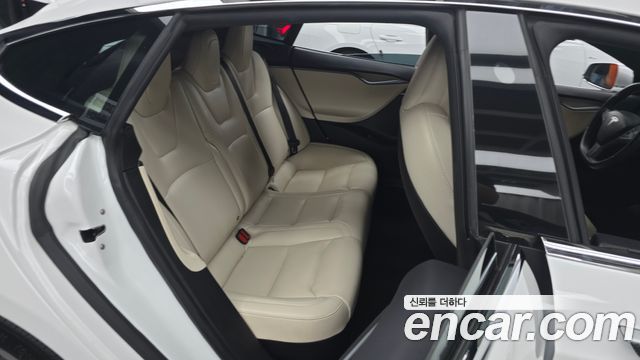 Tesla Model S 2020 — photo 11