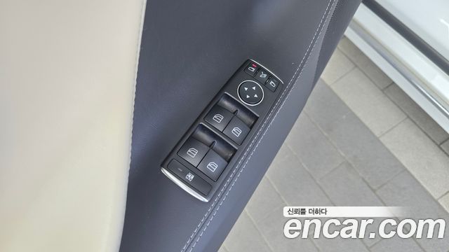 Tesla Model S 2020 — photo 20