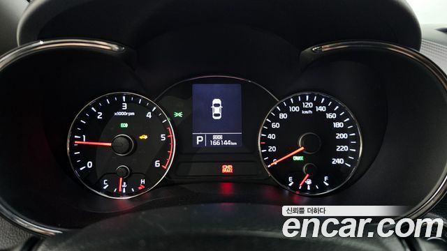 Kia K3 2015 — photo 11