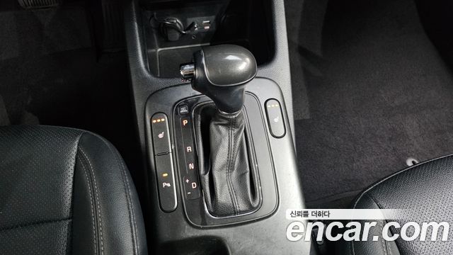 Kia K3 2015 — photo 12