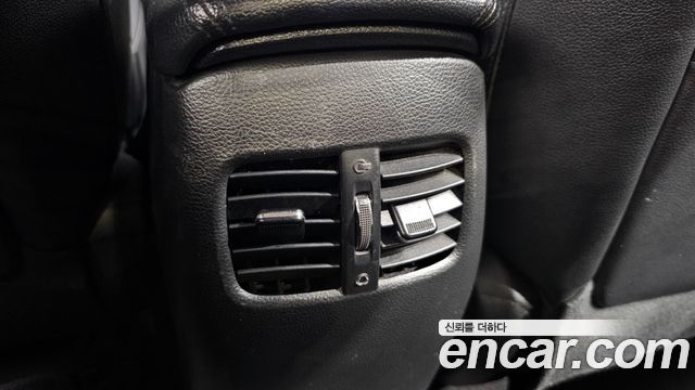 Kia K3 2015 — photo 30
