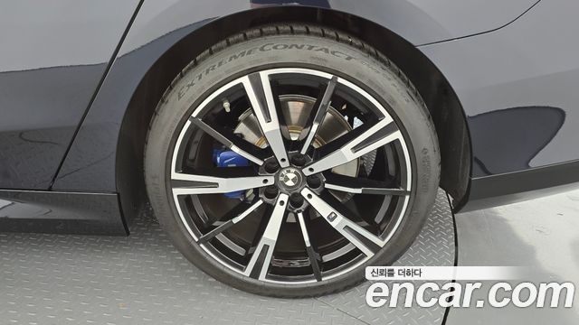 BMW 5-Series 2024 — photo 7