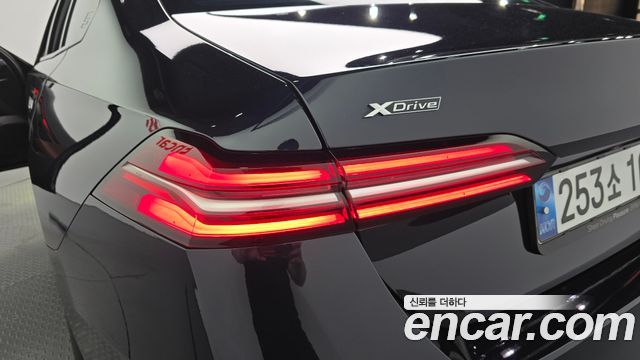 BMW 5-Series 2024 — photo 9