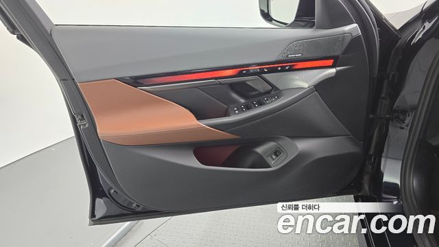 BMW 5-Series 2024 — photo 14