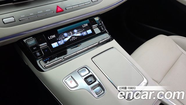 Hyundai Grandeur 2023 — photo 12
