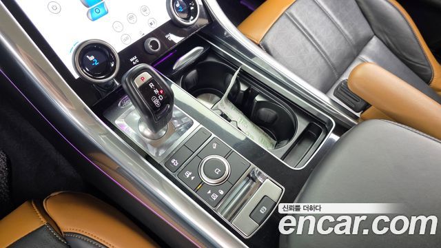 Land Rover Range Rover Sport 2018 — photo 9