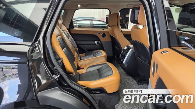 Land Rover Range Rover Sport 2018 — photo 12