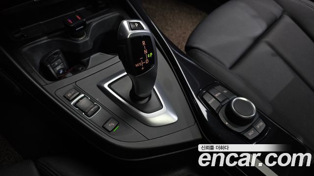 BMW 1-Series 2015 — photo 12