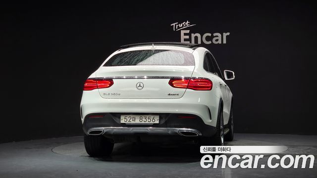 Mercedes-Benz GLE-Class 2017 — photo 4