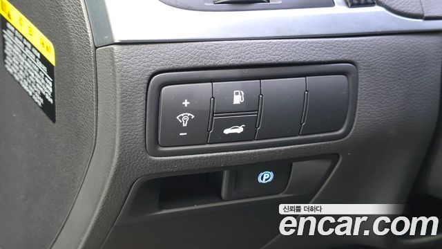 Genesis G80 2017 — photo 20