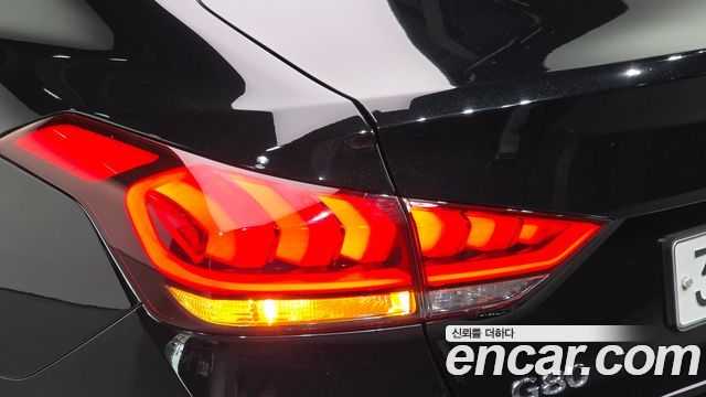 Genesis G80 2017 — photo 9