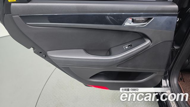 Genesis G80 2017 — photo 15