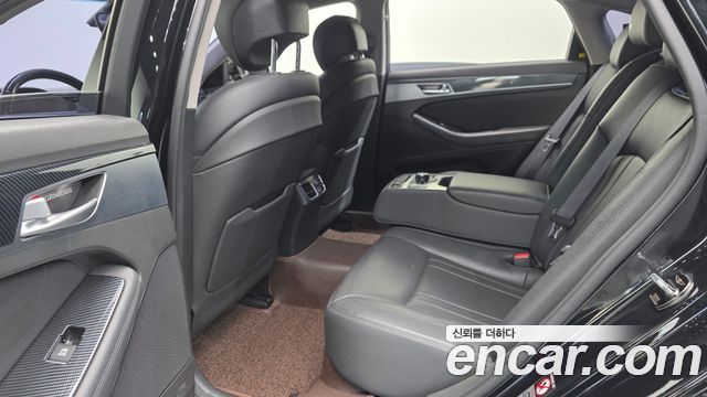 Genesis G80 2017 — photo 16