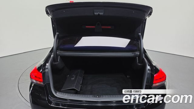 Genesis G80 2017 — photo 30