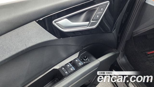 Audi Q4 e-tron 2022 — photo 26