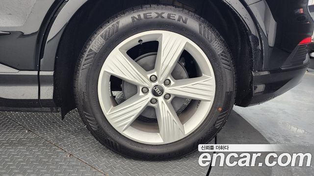 Audi Q4 e-tron 2022 — photo 7