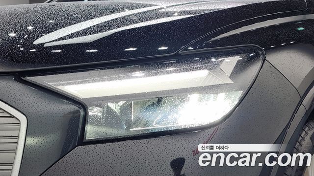 Audi Q4 e-tron 2022 — photo 8