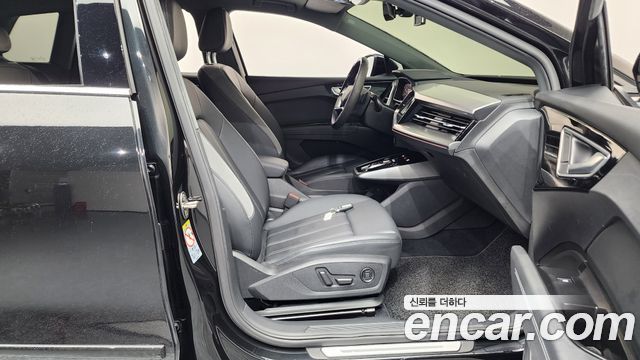 Audi Q4 e-tron 2022 — photo 16