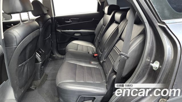 Kia Sorento 2018 — photo 17