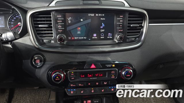 Kia Sorento 2018 — photo 19