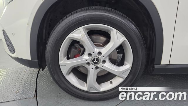 Mercedes-Benz GLA-Class 2018 — photo 5