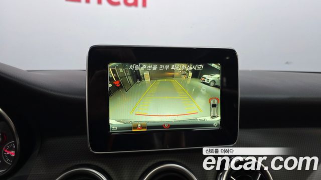 Mercedes-Benz GLA-Class 2018 — photo 21