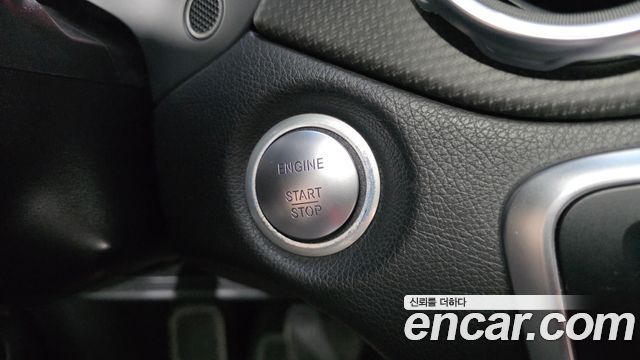 Mercedes-Benz GLA-Class 2018 — photo 27
