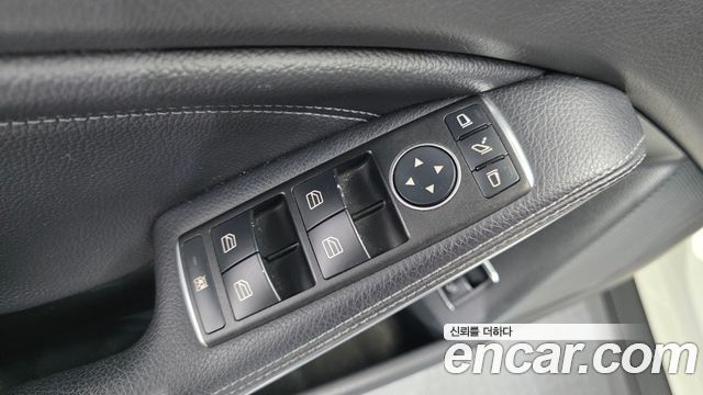 Mercedes-Benz GLA-Class 2018 — photo 30