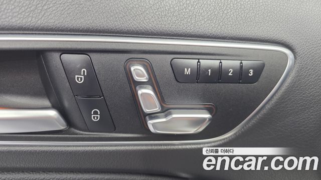 Mercedes-Benz GLA-Class 2018 — photo 31