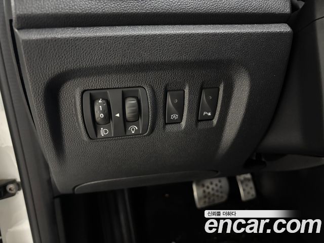 Renault Korea QM3 2017 — photo 12