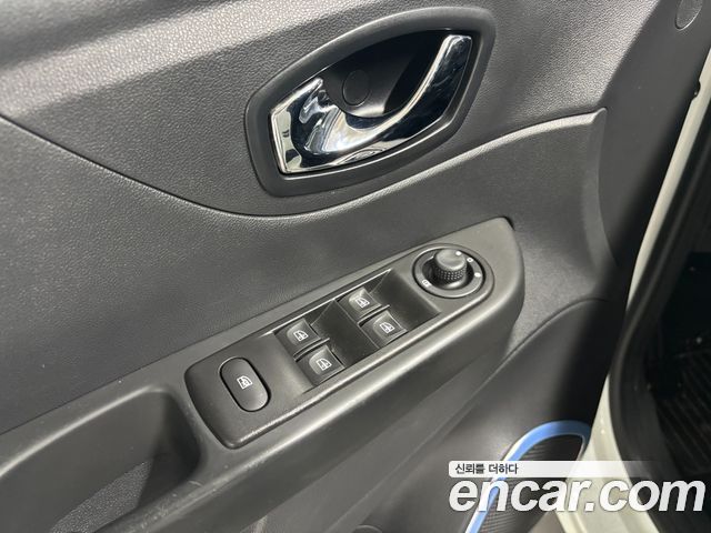Renault Korea QM3 2017 — photo 13