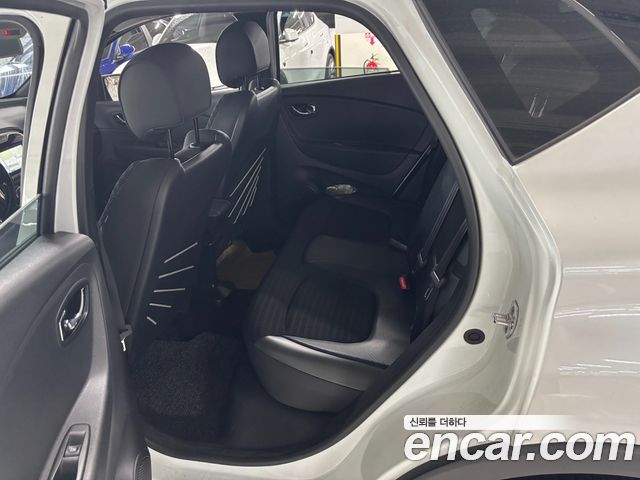Renault Korea QM3 2017 — photo 17