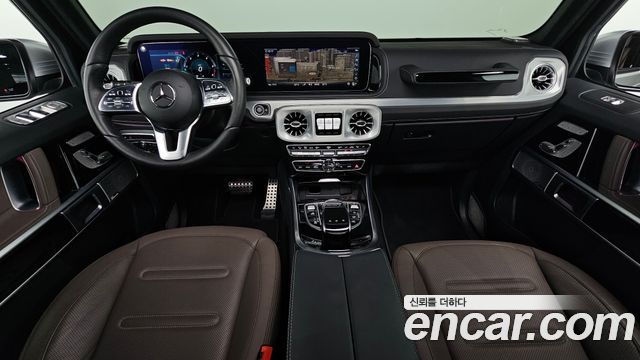 Mercedes-Benz G-Class 2023 — photo 10
